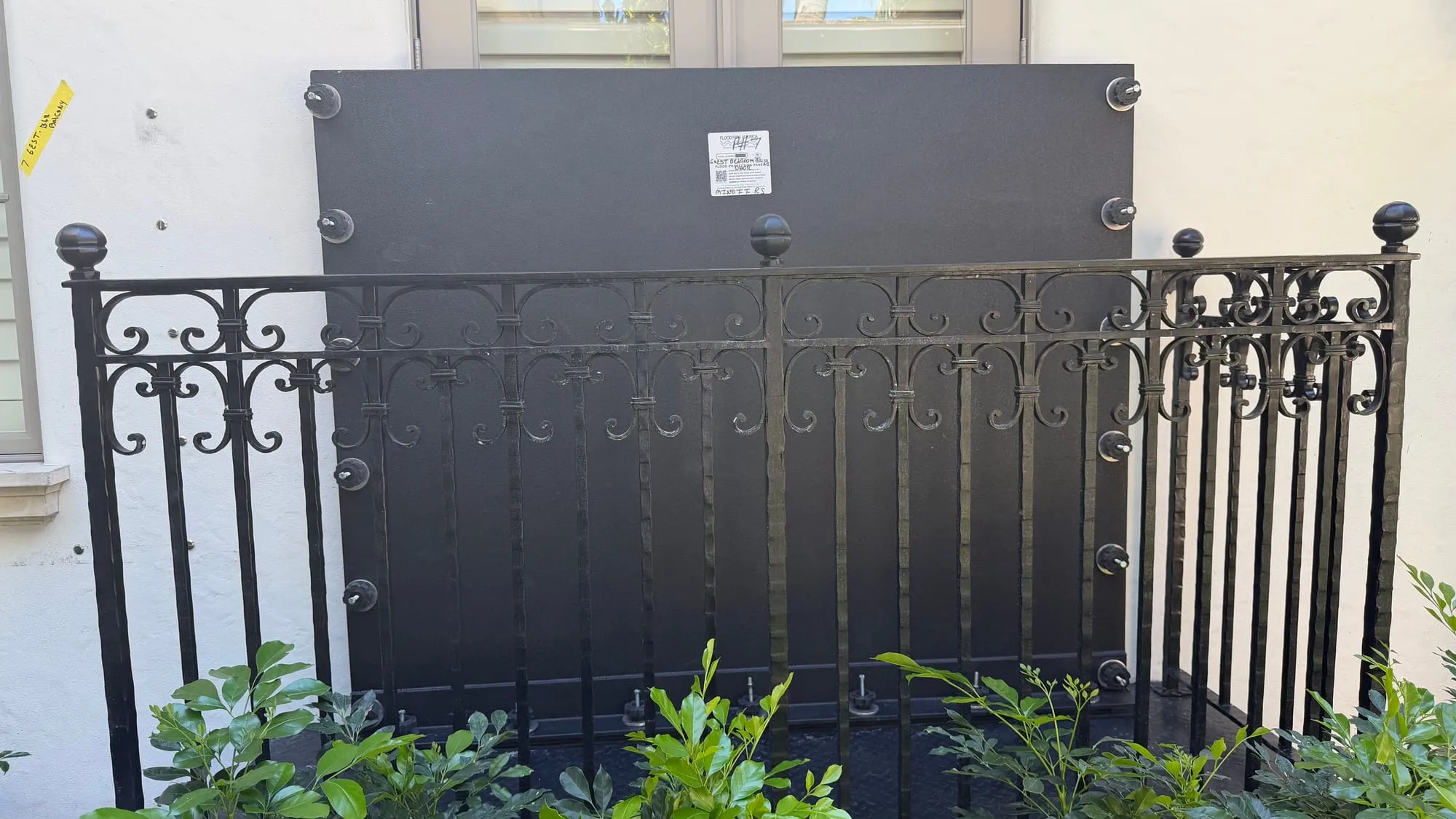 A flood panel fabricated to the exact width of a side gate opening