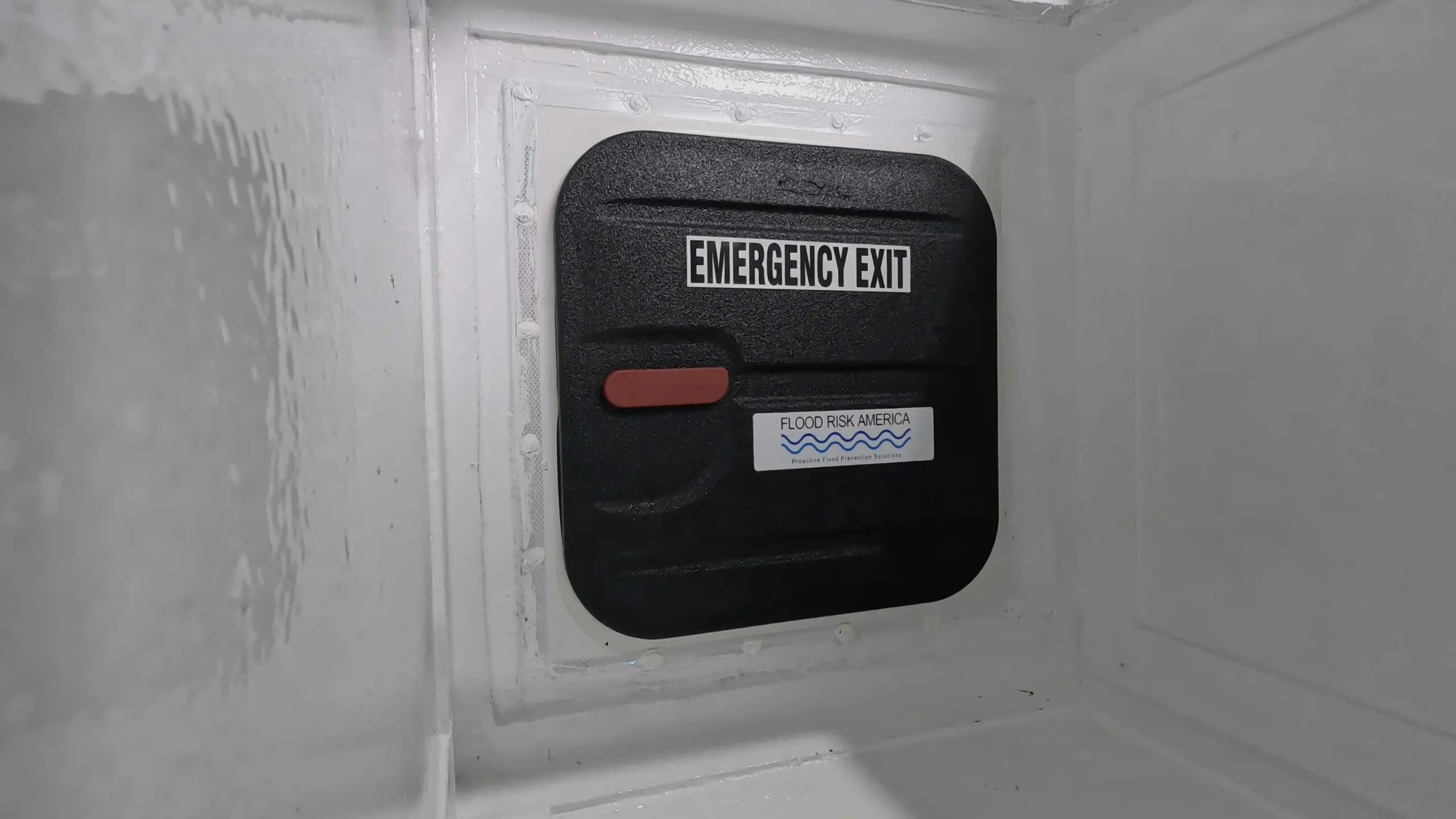 How Emergency Exit Flood Door works