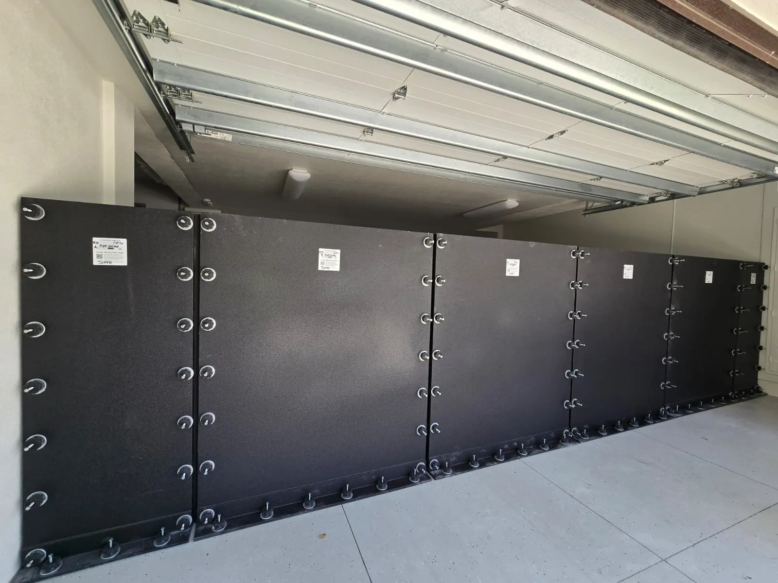 Residential flood protection installation