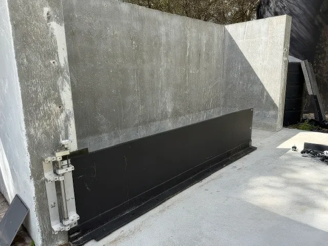 Swing-Hinged Flood Gates overview