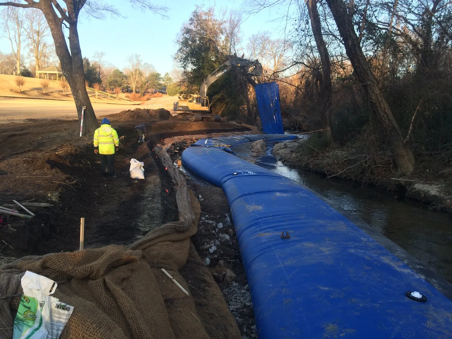 Flood protection - water barrier