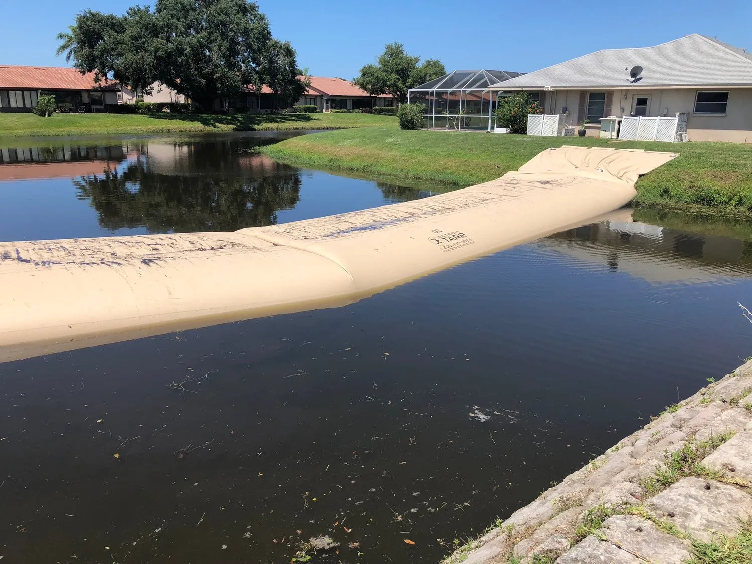 Flood protection - water barrier