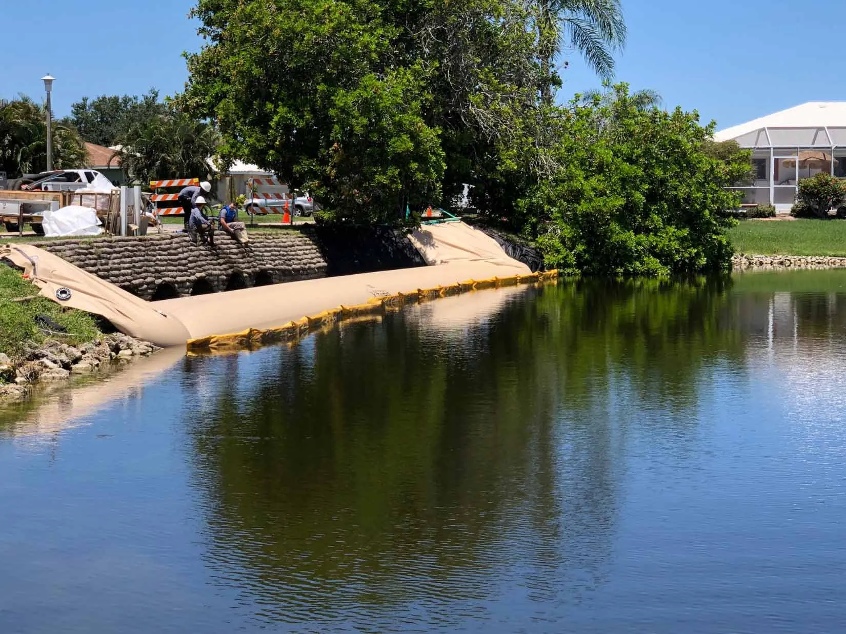 Flood protection - water barrier