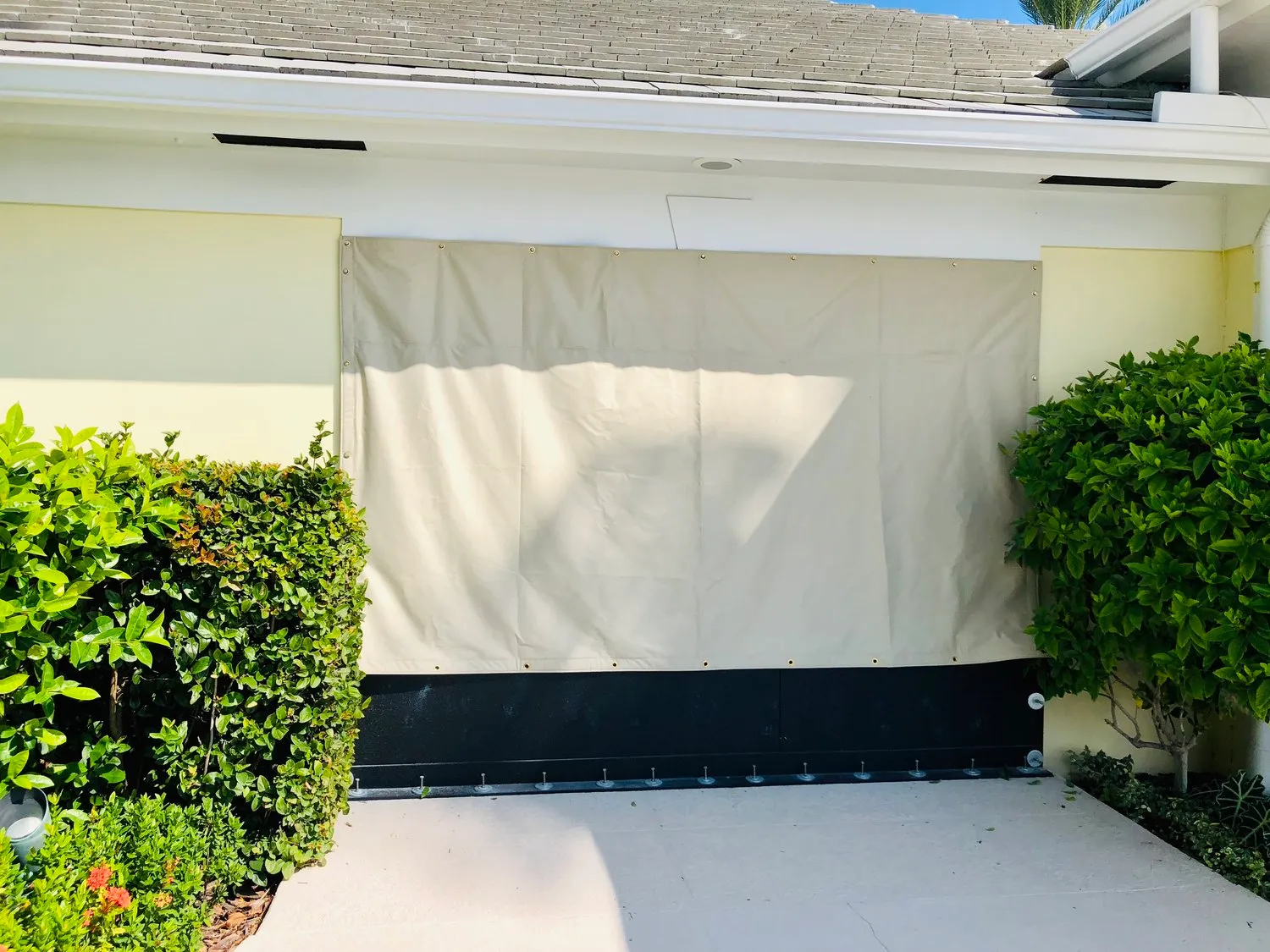 Flood protection - wind shield